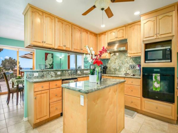 Big Island Vacation Rental Kona - Luxury Home with Pool, Rooftop Deck & Ocean Views