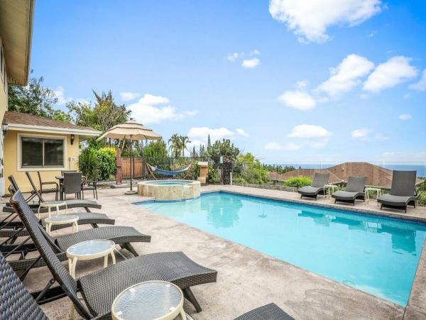 Big Island Vacation Rental Kona - Luxury Home with Pool, Rooftop Deck & Ocean Views