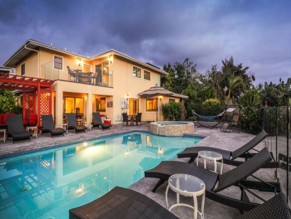 Big Island Vacation Rental Kona - Luxury Home with Pool, Rooftop Deck & Ocean Views