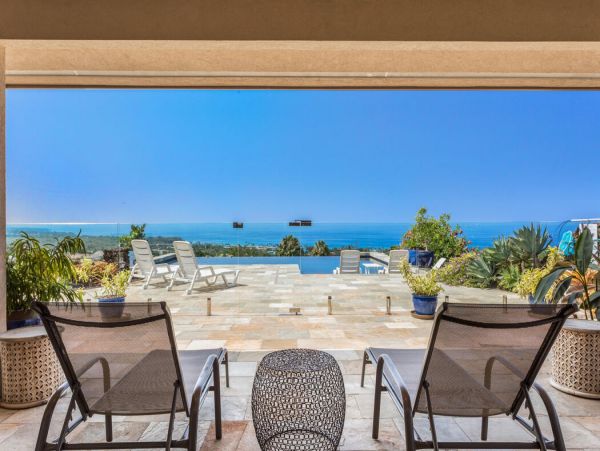 Three Bedroom Luxurious Hawaiian Retreat in Kailua Kona