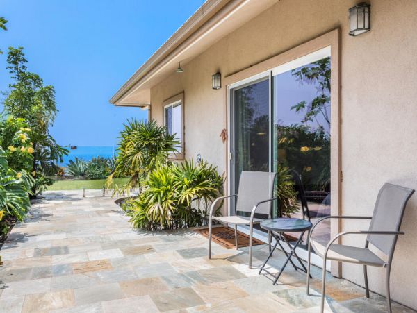Three Bedroom Luxurious Hawaiian Retreat in Kailua Kona