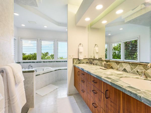 Ocean View 4 Bedroom with Pool and Spa