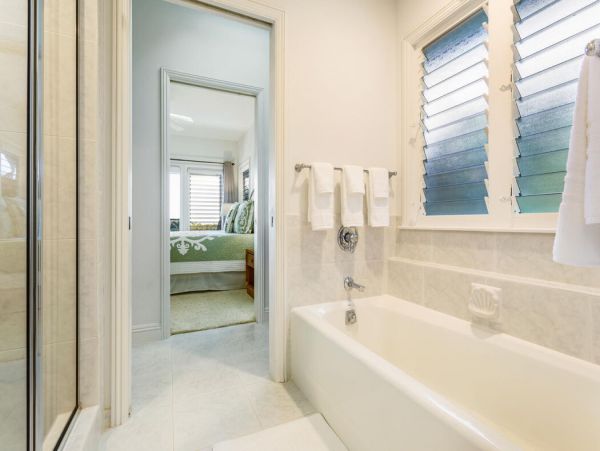 Ocean View 4 Bedroom with Pool and Spa