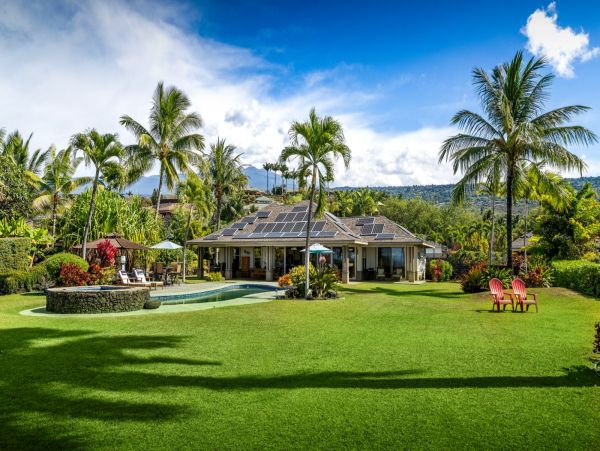 Kailua-Kona Oceanfront Three Bedroom Exquisite Vacation Home