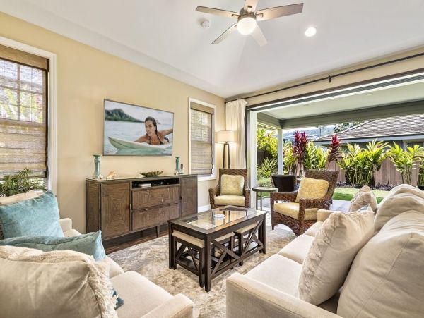 Cozy Property, Sleeps 8