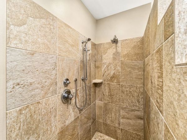 Cozy Property, Sleeps 8