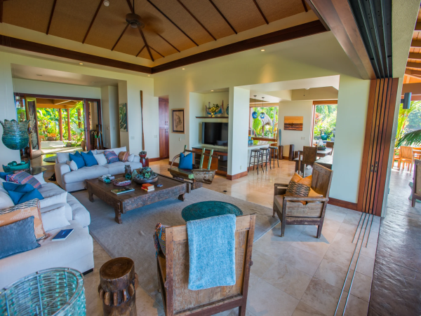 Elegant Kona Coast Retreat with Panoramic Ocean Views & Infinity Pool
