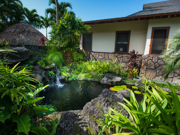 Elegant Kona Coast Retreat with Panoramic Ocean Views & Infinity Pool