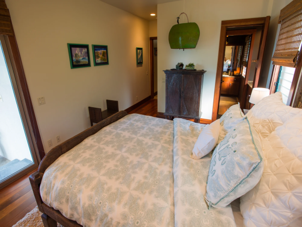 Elegant Kona Coast Retreat with Panoramic Ocean Views & Infinity Pool