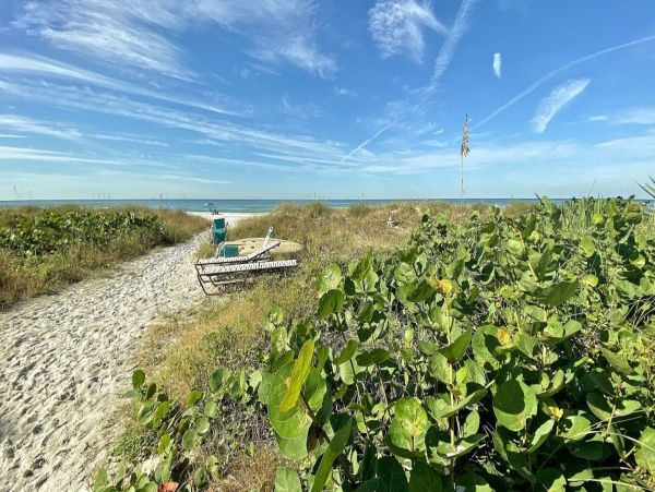 Cozy Coastal Gem Vacation Home In Indian Shores Four Guests