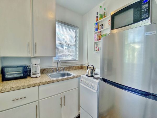 Cozy Coastal Gem Vacation Home In Indian Shores Four Guests