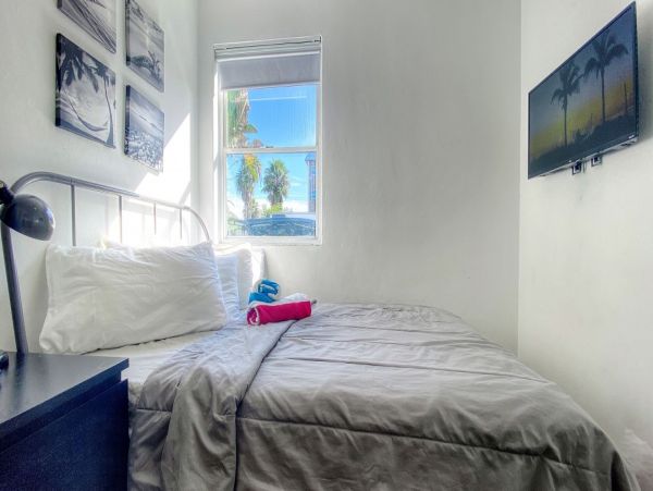 Cozy Coastal Gem Vacation Home In Indian Shores Four Guests