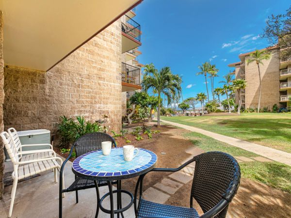 Spacious & Comfortable Vacation Condo in Kihei Walk To Beach