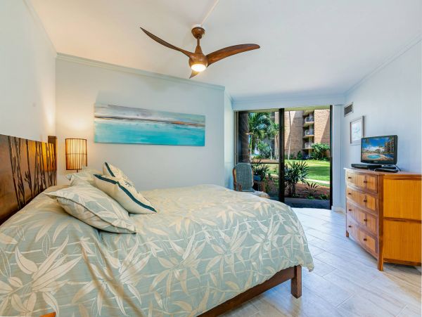 Spacious & Comfortable Vacation Condo in Kihei Walk To Beach
