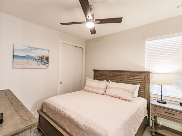 4 Bedroom + Den Private Pool Home in Naples Sleeps 10 Guests