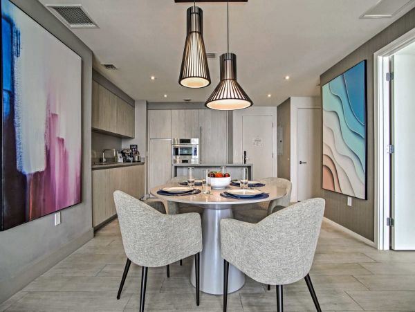 Hollywood FL Chic Vacation Condo Just Steps from the Beach