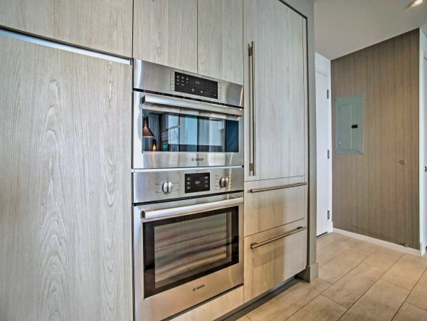 Hollywood FL Chic Vacation Condo Just Steps from the Beach