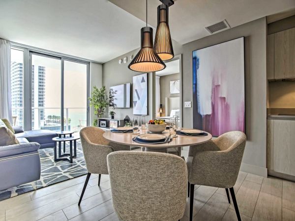Hollywood FL Chic Vacation Condo Just Steps from the Beach