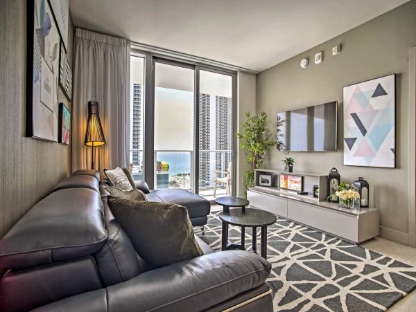 Hollywood FL Chic Vacation Condo Just Steps from the Beach