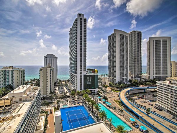 Hollywood FL Chic Vacation Condo Just Steps from the Beach
