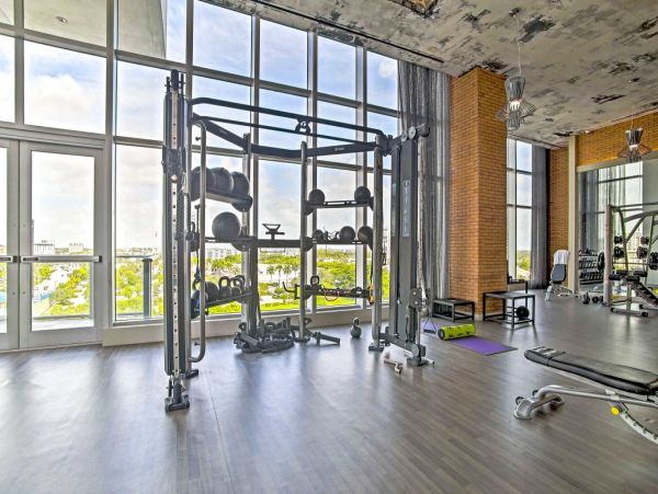 Hollywood FL Chic Vacation Condo Just Steps from the Beach