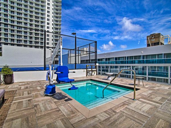 Hollywood FL Chic Vacation Condo Just Steps from the Beach
