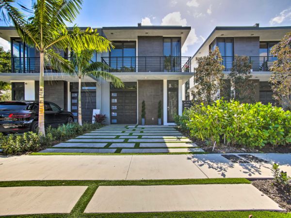 Luxury Three Bedroom Rental Pool Home in Fort Lauderdale