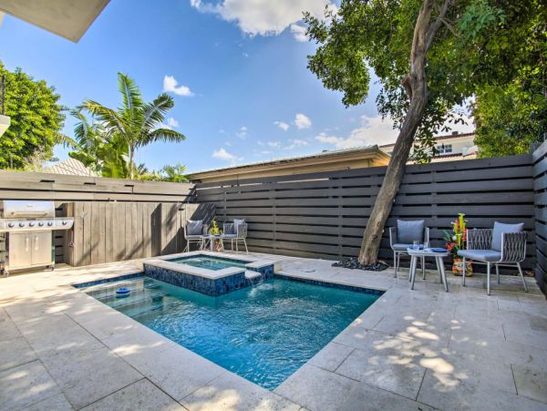 Luxury Three Bedroom Rental Pool Home in Fort Lauderdale