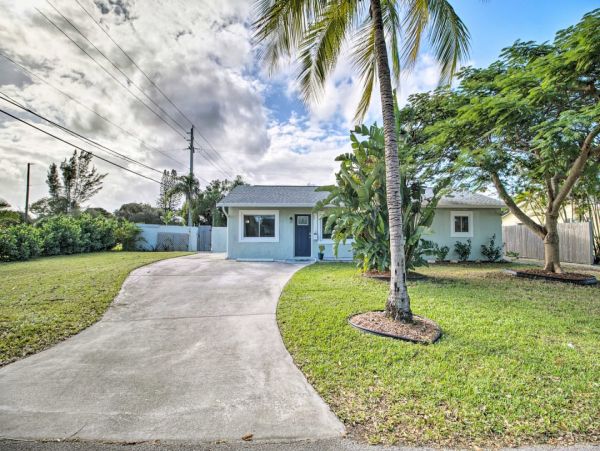 Vacation Home in Taquesta Three Bedrooms And Private Pool