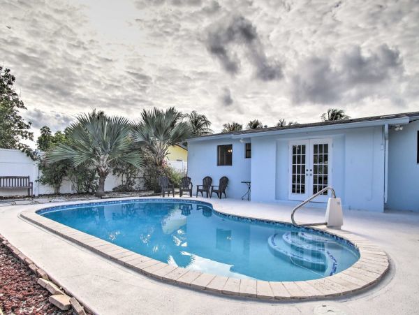 4 Bedroom Vacation Rental in Deerfield Beach Private Pool