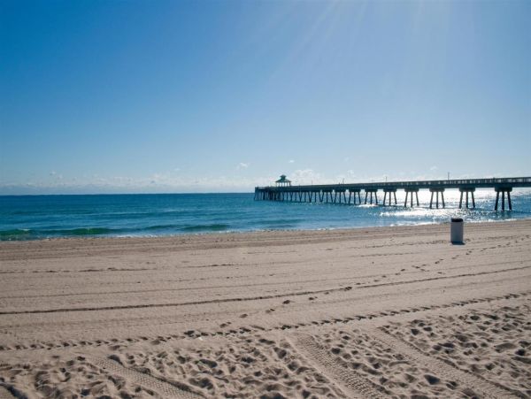 4 Bedroom Vacation Rental in Deerfield Beach Private Pool