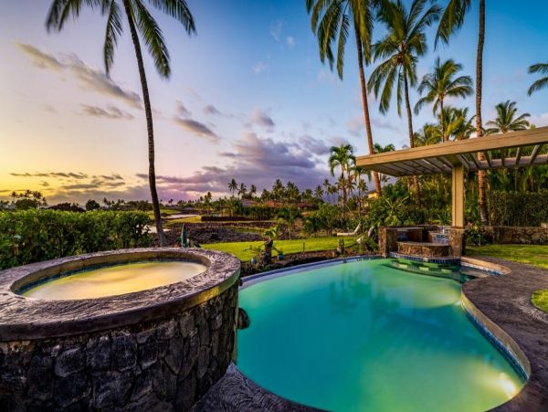 Big Island 4 Bedroom Villa Infinity Pool and Ocean View