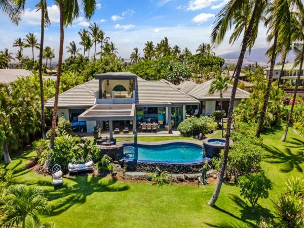 Big Island 4 Bedroom Villa Infinity Pool and Ocean View