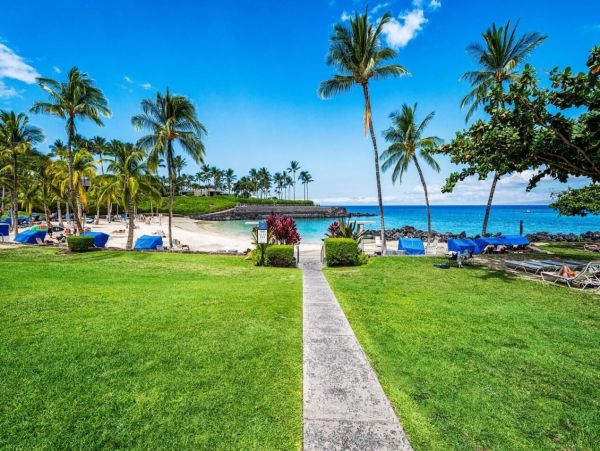 Big Island 4 Bedroom Villa Infinity Pool and Ocean View