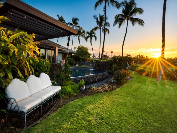 Big Island 4 Bedroom Villa Infinity Pool and Ocean View