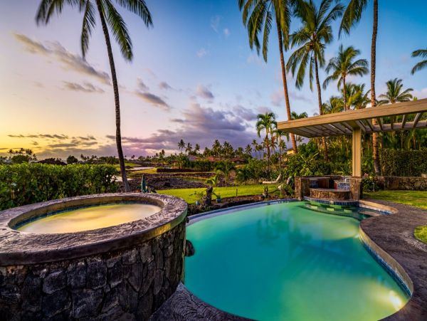 Big Island 4 Bedroom Villa Infinity Pool and Ocean View