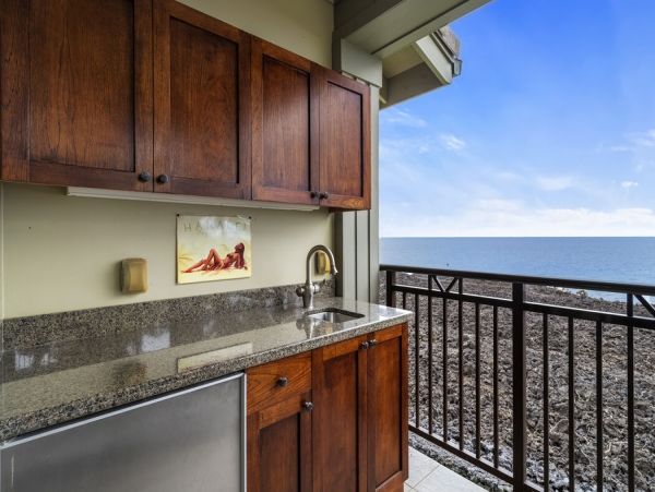 Oceanfront 3 Bedroom Beauty