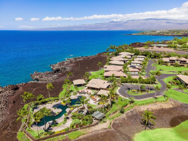 Ocean Views with 3 Bedrooms Walk out pure Delight