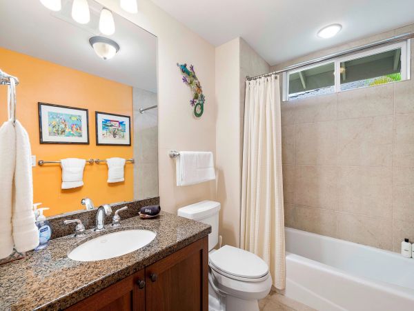 Ocean Views with 3 Bedrooms Walk out pure Delight