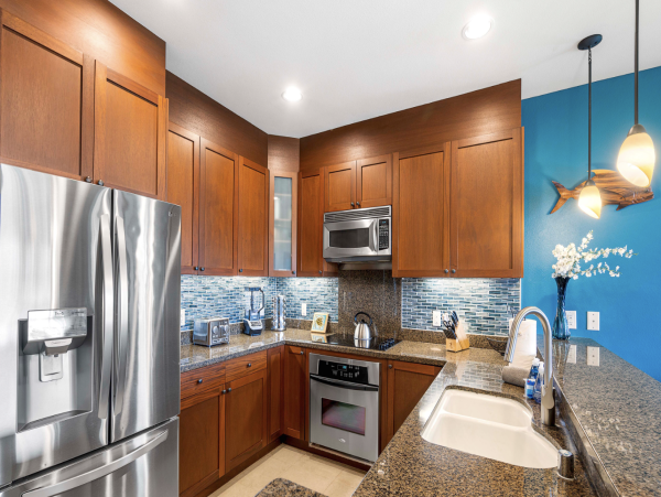 Ocean Views with 3 Bedrooms Walk out pure Delight