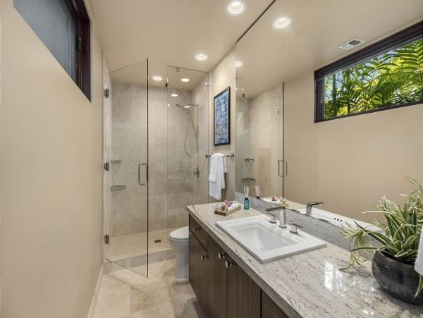 Luxury Honolulu vacation Home Four Bedroom