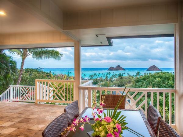 Lanikai Ocean View Four Bedroom Vacation Home