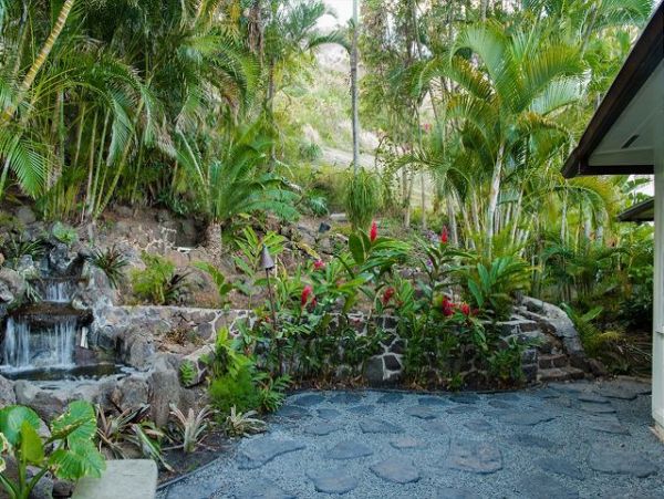 Lanikai Ocean View Four Bedroom Vacation Home