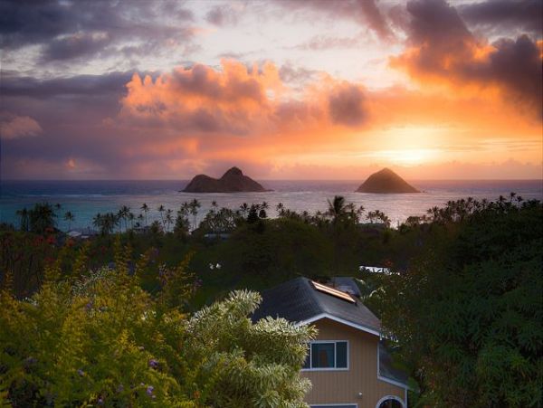 Lanikai Ocean View Four Bedroom Vacation Home