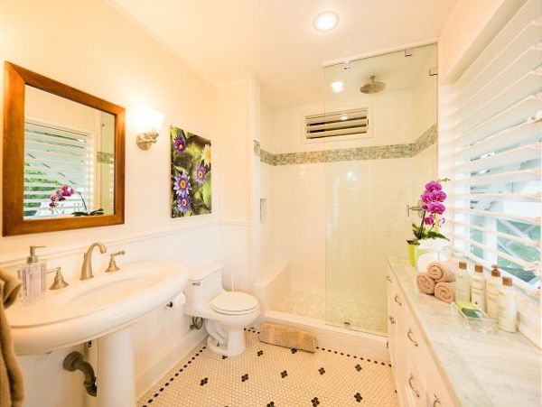 Lanikai Ocean View Four Bedroom Vacation Home