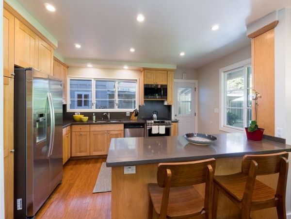 Kailua Three Bedroom Three Bath Pool Home