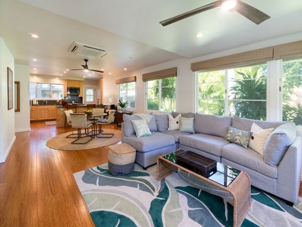 Kailua Three Bedroom Three Bath Pool Home