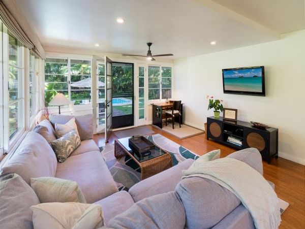 Kailua Three Bedroom Three Bath Pool Home