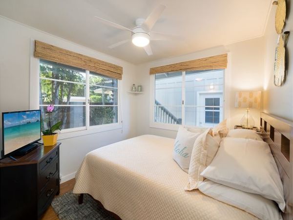 Kailua Three Bedroom Three Bath Pool Home