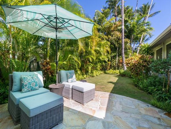 Kailua Three Bedroom Three Bath Pool Home